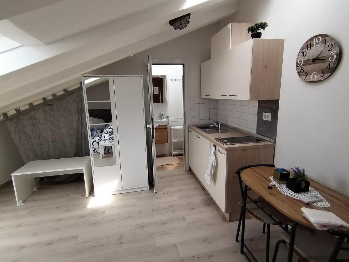 Studio Apartments Dalla Nonna Rovinj Exterior photo